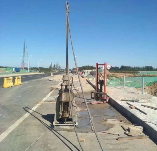 哈巴河公路高聚物注浆加固